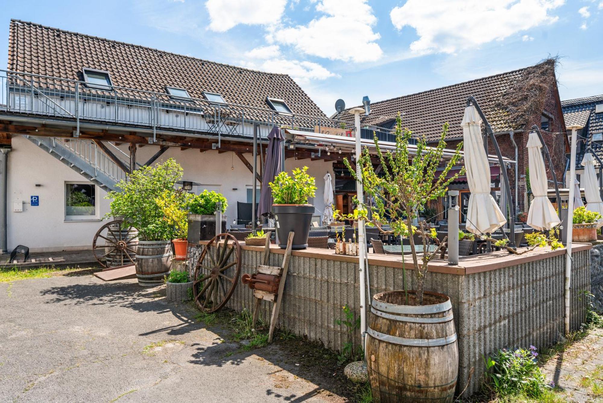 Mola Apartments-Charmante Ferienwohnung Im Herdecke Zentrum Fuer 3 Personen-Grosse Dachterrasse-Grill-Gratis Parken-Wlan Esterno foto