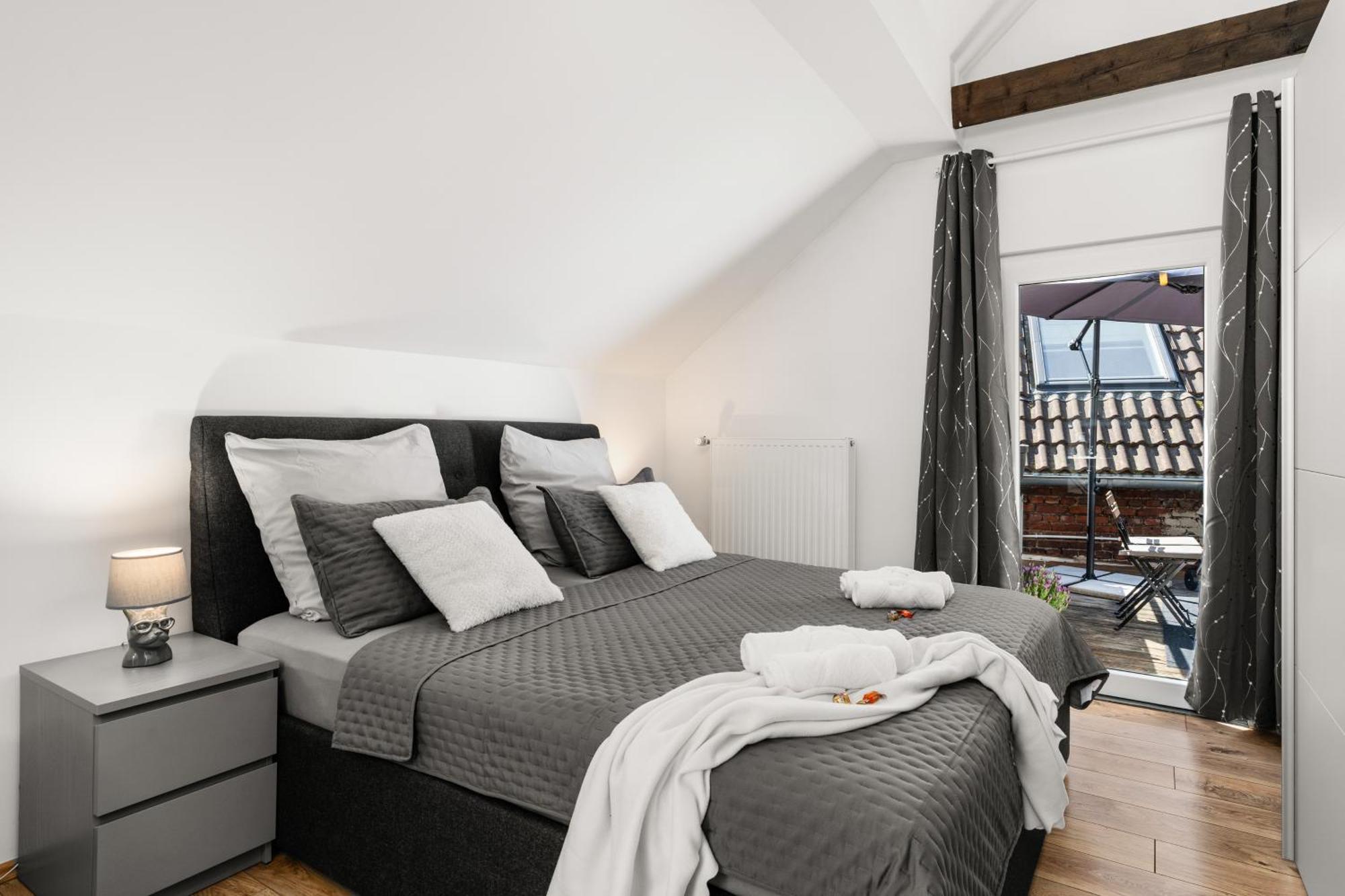 Mola Apartments-Charmante Ferienwohnung Im Herdecke Zentrum Fuer 3 Personen-Grosse Dachterrasse-Grill-Gratis Parken-Wlan Esterno foto